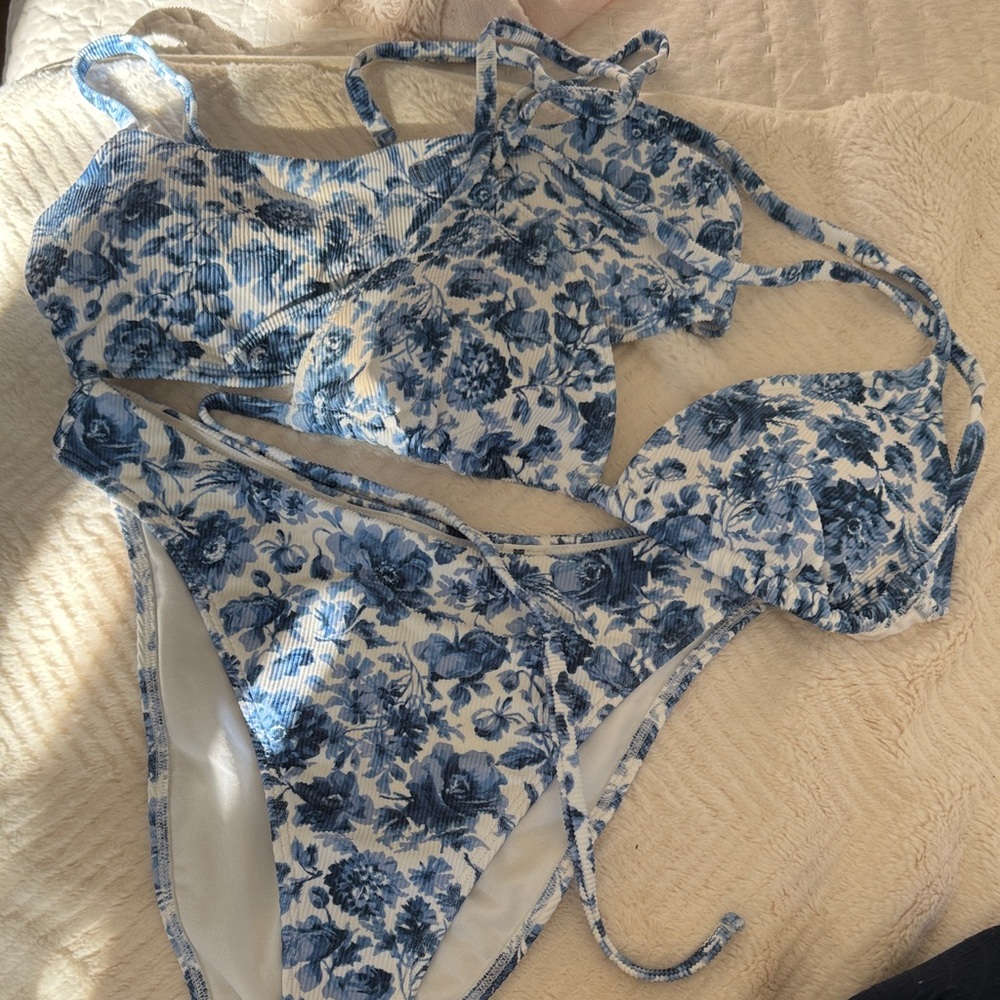 Abercrombie Floral Blue Women's Bikini Set
